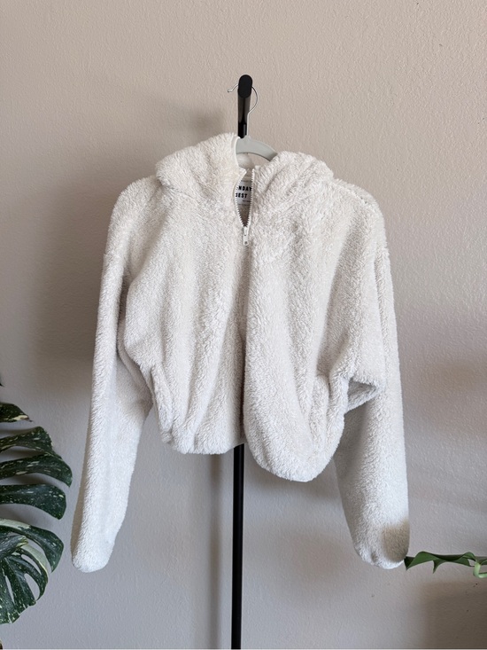 Sunday Best Tops - Sunday Best Aritzia White Teddy Fleece Zip Up Hooded Sweatshirt Small